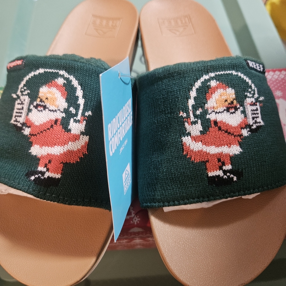 REEF (SCOUT X TIPSY ELVES) SANTA SLIDES/SANDALS: GREEN: NEW WITH TAGS: SIZE 6